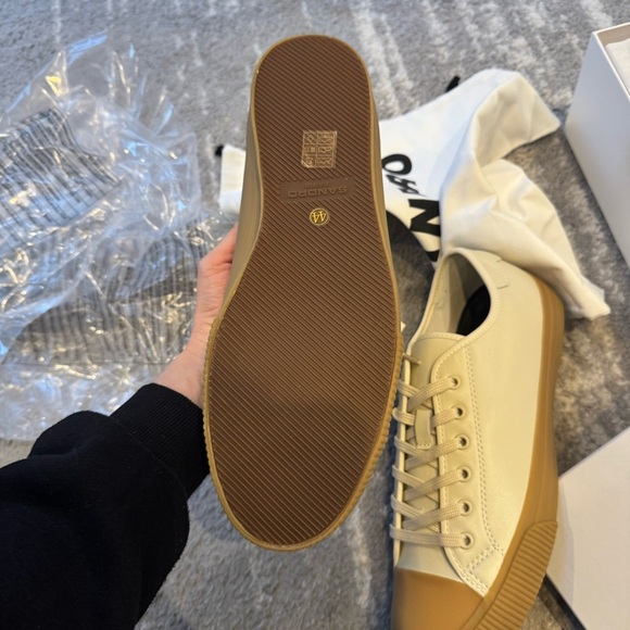 Sandro Cream and Brown Sneakers with Minimalist Design - Picture 4 of 5